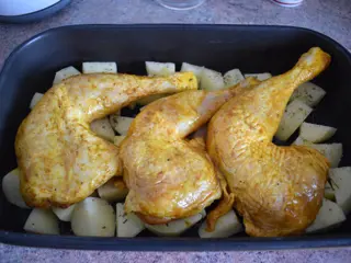 06-baked-chicken-legs-with-potatoes