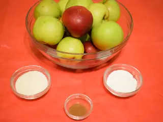 02-homemade-apple-pie