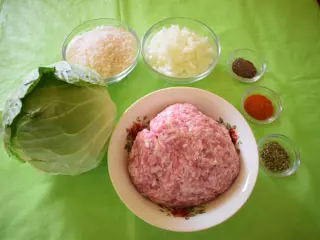 02-cabbage-rolls-sarma-recipe